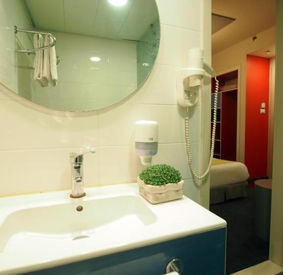 Номер Стандарт Трехместный, Grand Park Hotel Jerusalem