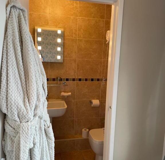 Quarto Familiar Superior, North Crest