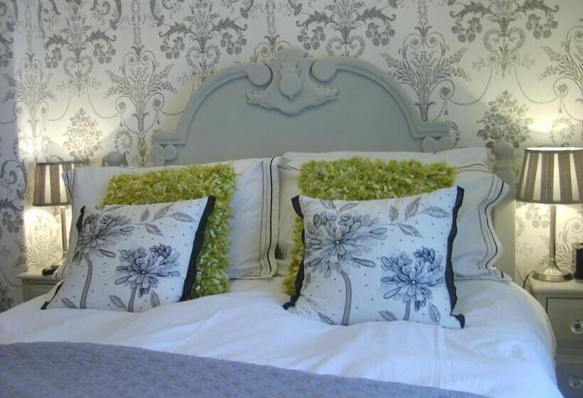Quarto Basic, North Crest