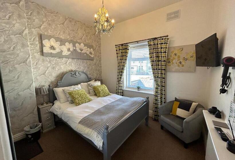 Quarto Basic, North Crest