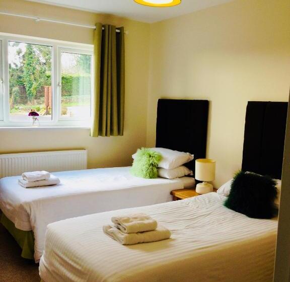 Апартаменты 2 Спальни, Smithaleigh Farm Rooms And Apartments