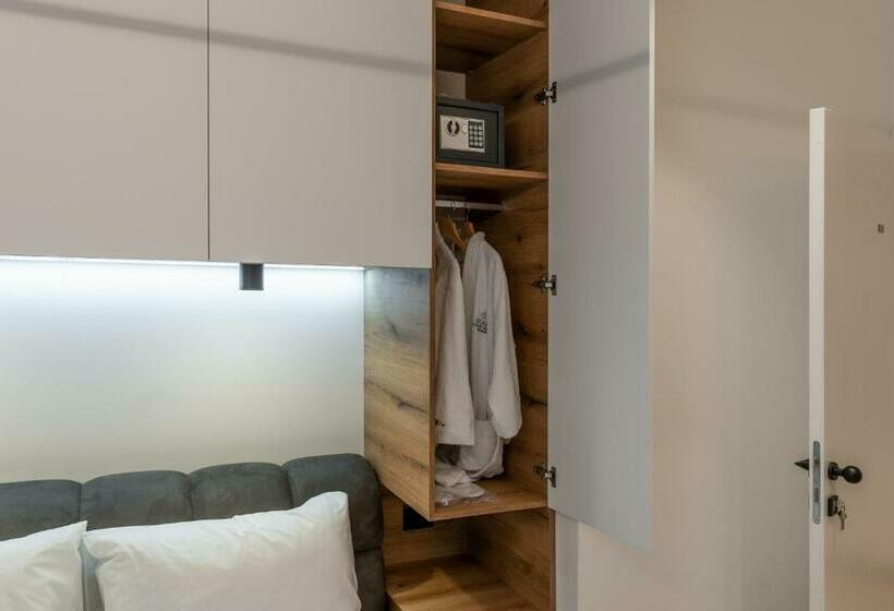 غرفة سوبيريور, Silver Luxury Suites