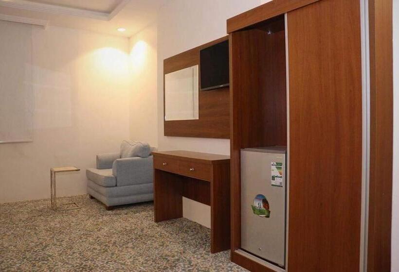 Номер Стандарт Трехместный, فندق برايت