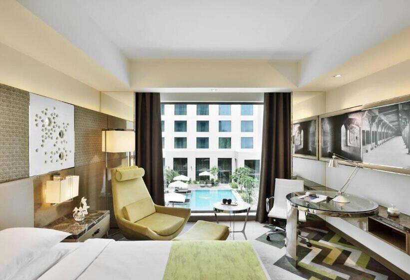 Стандартный Номер Кровать Кинг, Courtyard By Marriott Agra