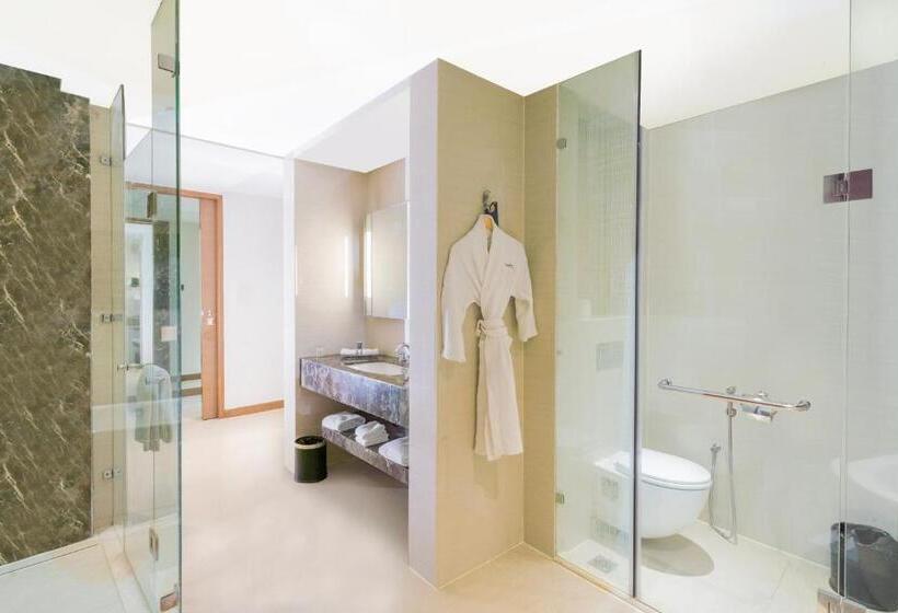 Люкс Executive Кровать Кинг, Courtyard By Marriott Agra