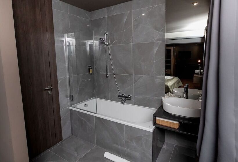 سوییت, Kongres Hotel Roca