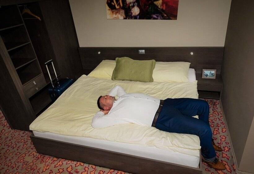 سوییت, Kongres Hotel Roca