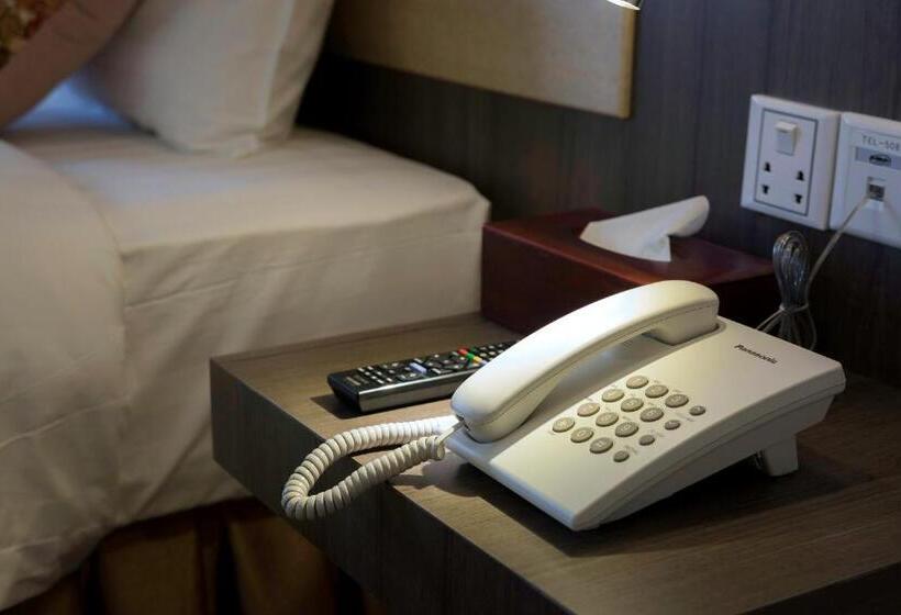 Deluxe Room, Paradise