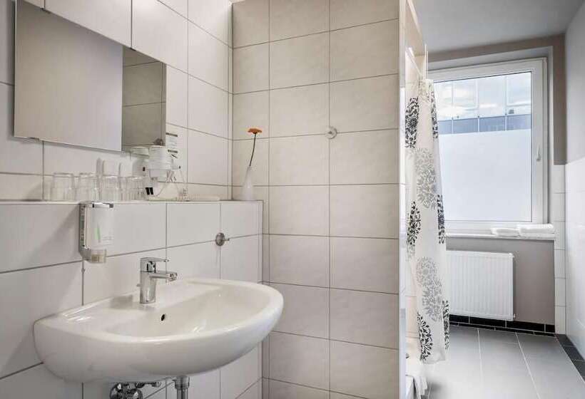 Трехместный Номер Комфорт, Munique Frankfurt City