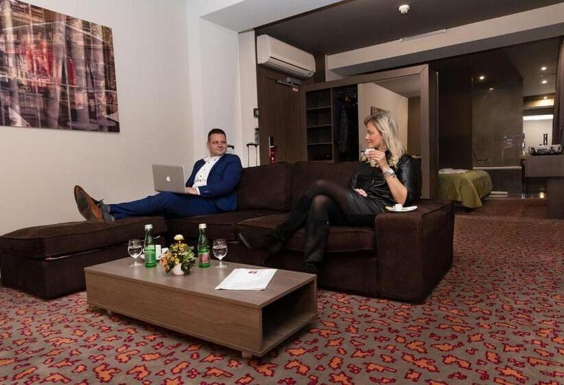 سوییت, Kongres Hotel Roca