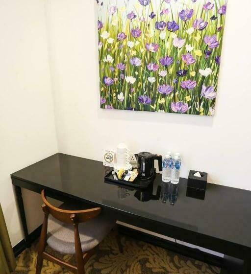 Полулюкс, Hako Hotel Jbcc