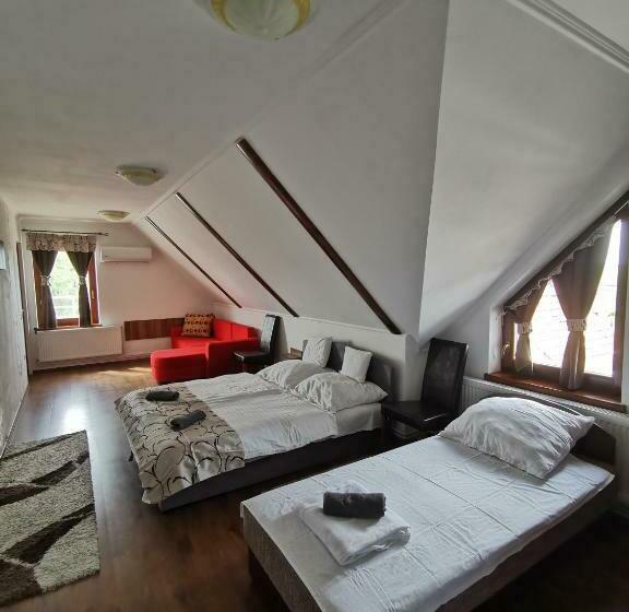 Семейный Номер, Merlot Borhotel és Látványpince