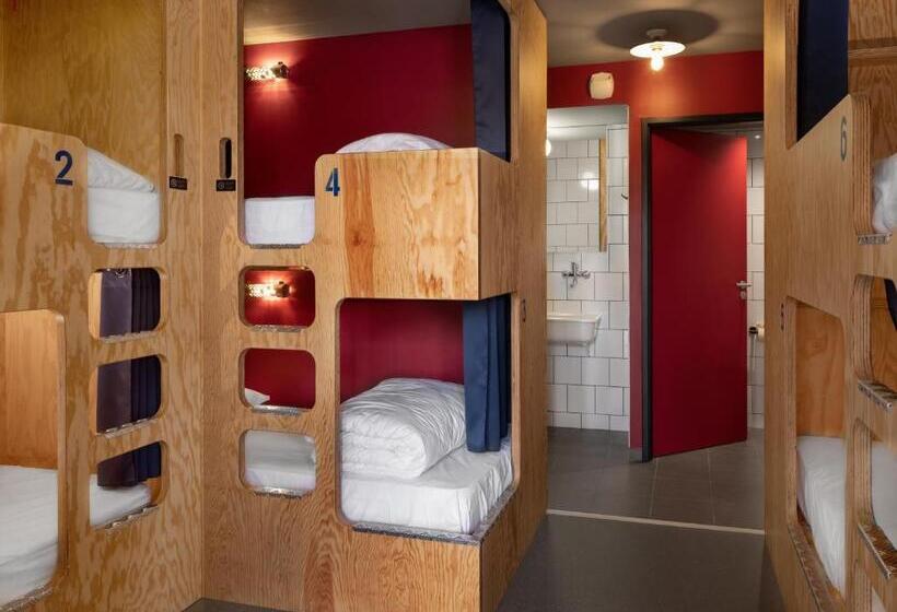 Кровать в Общей Комнате, Eklo Paris Roissy Cdg Airport