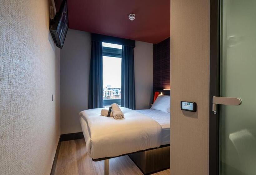 스탠다드 룸, Easyhotel Dublin