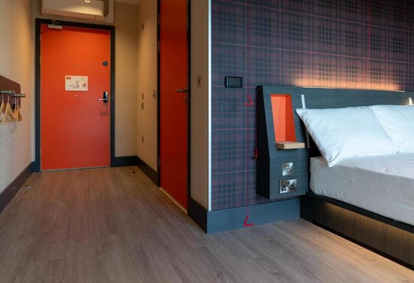 장애인을 위한 스탠다드 룸, Easyhotel Dublin