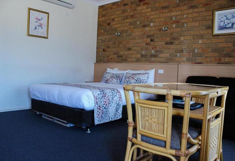 Номер Стандарт с Гидромассажем, Riverpark Motel