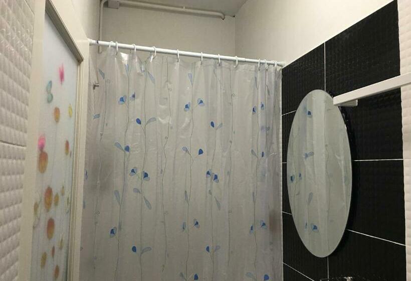 스탠다드 발코니 룸, At Home Hostel