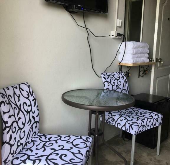 스탠다드 발코니 룸, At Home Hostel