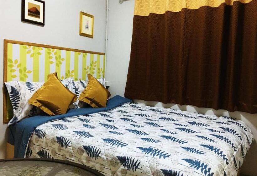 디럭스 룸, At Home Hostel
