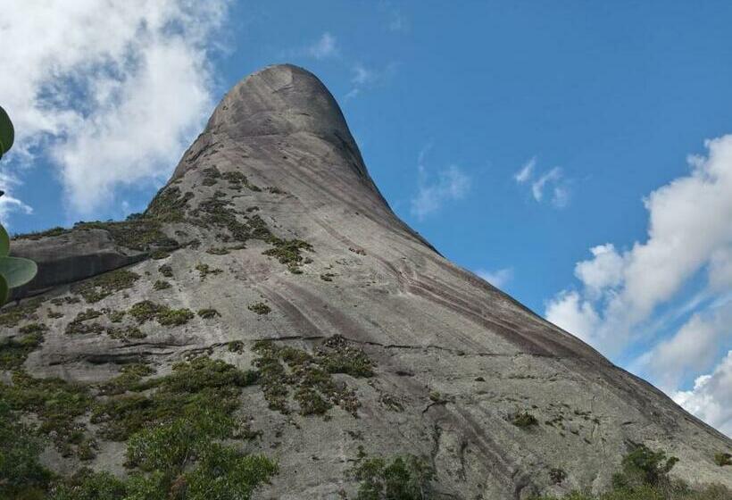 חדר דלוקס, Flat Em Pedra Azul