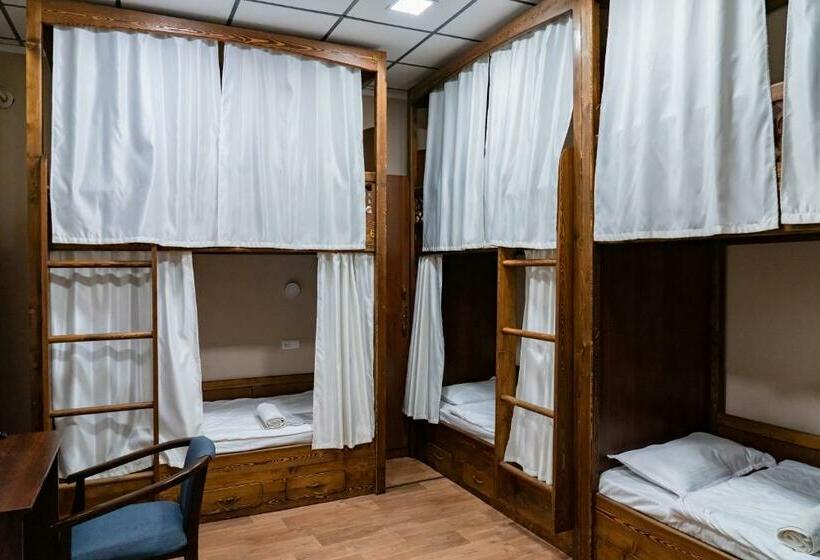 تختخواب در اتاق مشترک, & Hostel Gallery