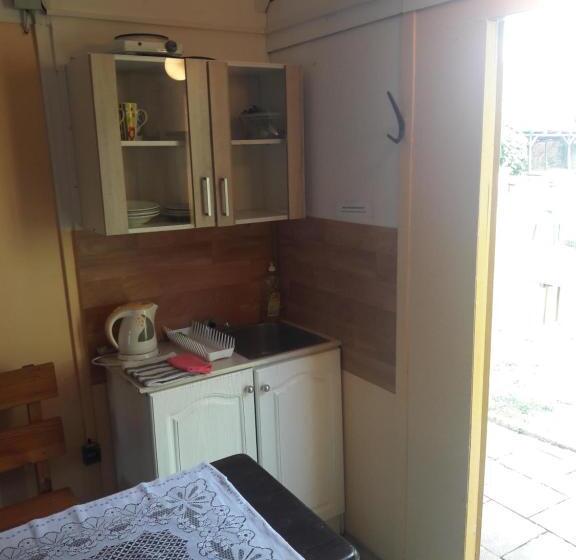 Шале 1 Спальня, Penzion A Chatový Camp Havraníky U Np Podyjí