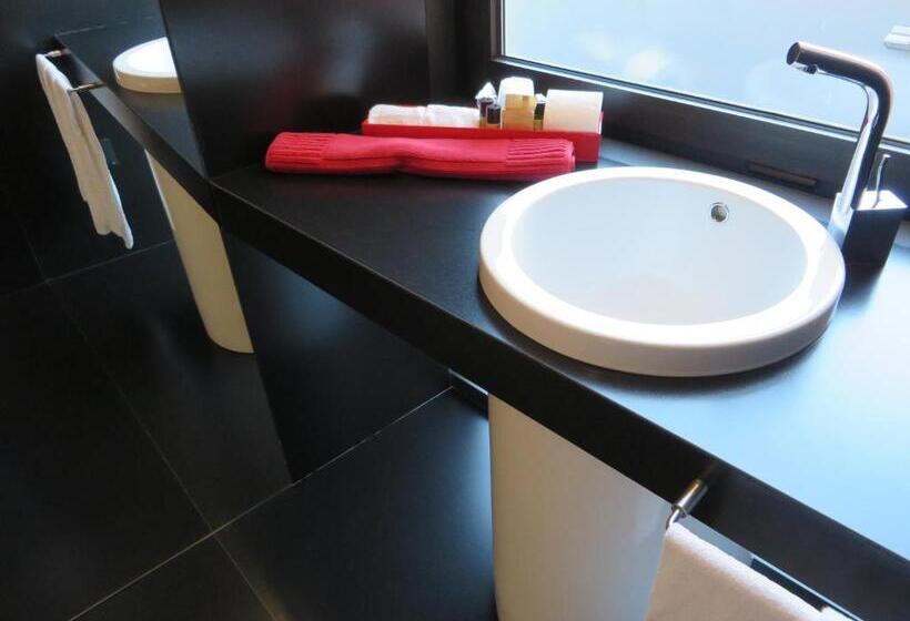 Семейный Номер, Arc My Otel