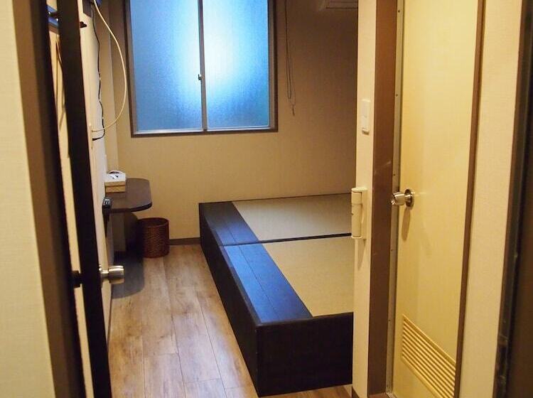 Номер Стандарт Индивидуальный, Fukuoka Hana Hostel