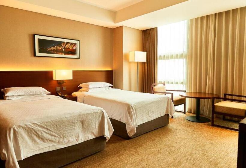 Номер Deluxe, Four Points By Sheraton Josun, Seoul Station