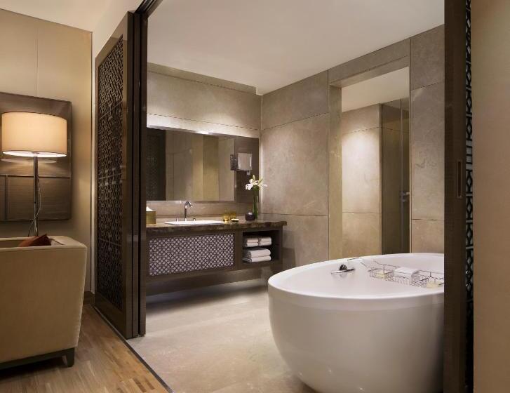 اتاق استاندارد با تخت بزرگ, Jw Marriott Mumbai Sahar Airport