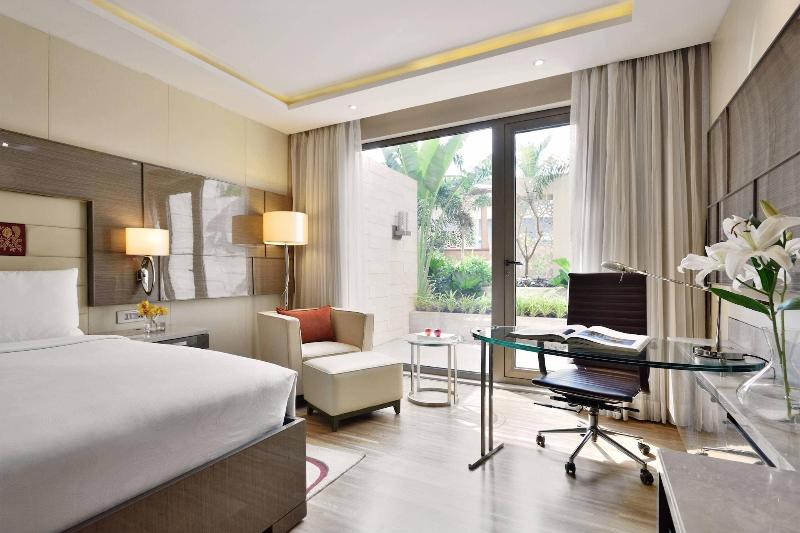Люкс Повышенной Комфортности, Jw Marriott Mumbai Sahar Airport