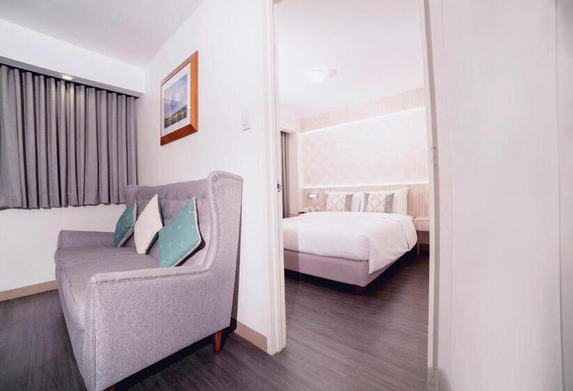 标准间, The Charter House