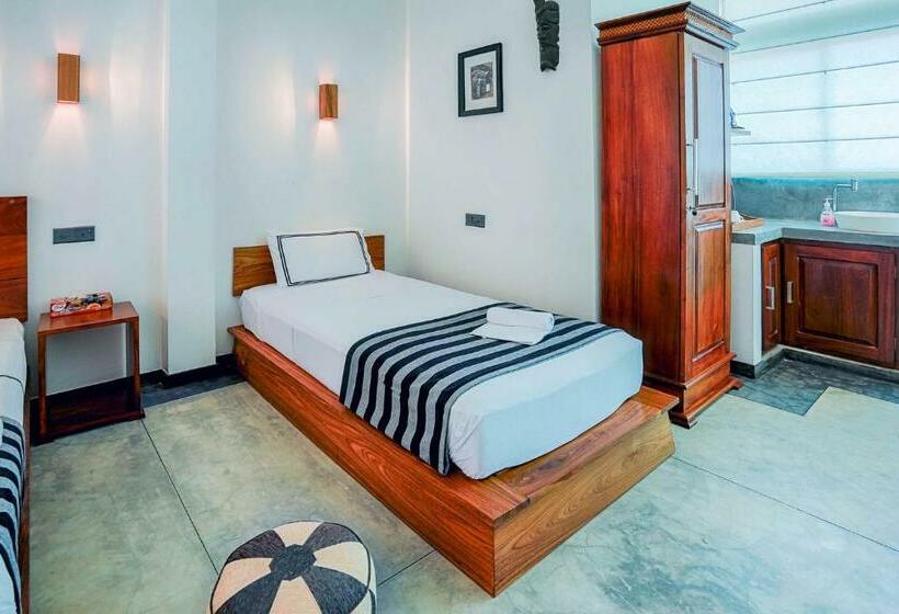اتاق لوکس, Beta S Place