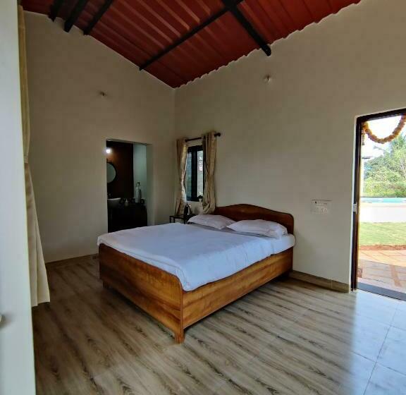 Номер Стандарт с Балконом, Roy S Nature Nest   Farm Stay Near Malshej Ghats