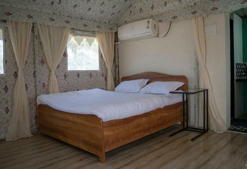 Стандартный Номер Кровать Кинг, Roy S Nature Nest   Farm Stay Near Malshej Ghats