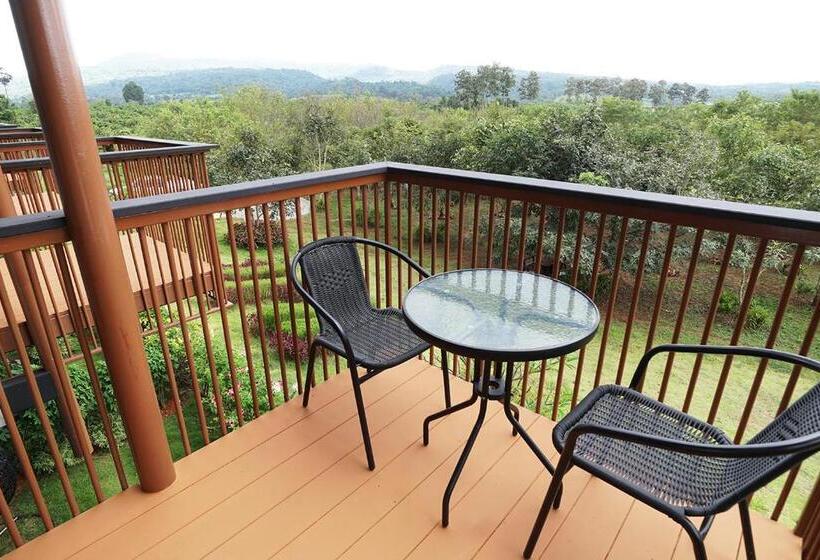 Номер Стандарт с Балконом, Hug Jang Loei Garden & Resort