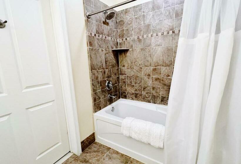Студио Стандарт Кровать Кинг, Mountain Creek Resort At Appalachian Hotel   Pool & Hot Tub