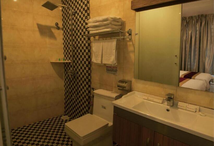 Quarto Triplo Estandar, Avantgarde