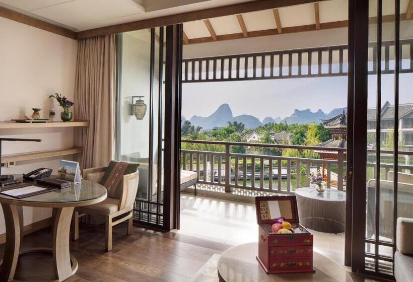 Люкс Кровать Кинг, Banyan Tree Yangshuo