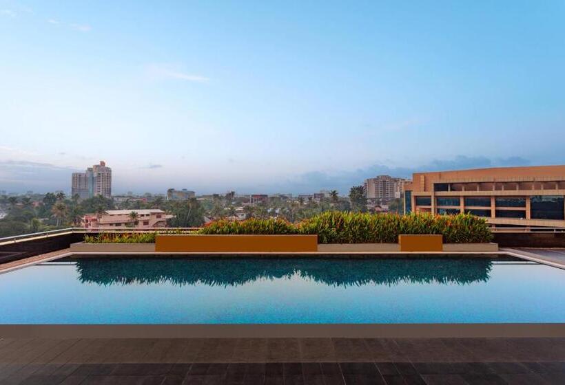 스탠다드 룸 킹사이즈 침대, Kochi Marriott