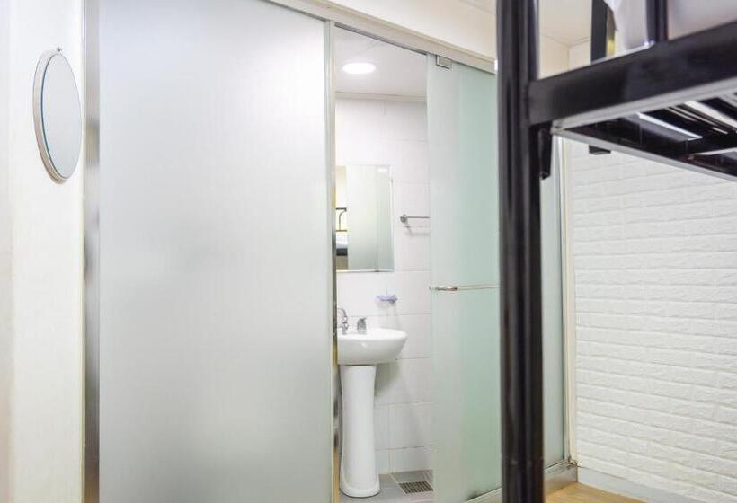 스탠다드 트리플 룸, 24 Guesthouse Dongdaemun Market