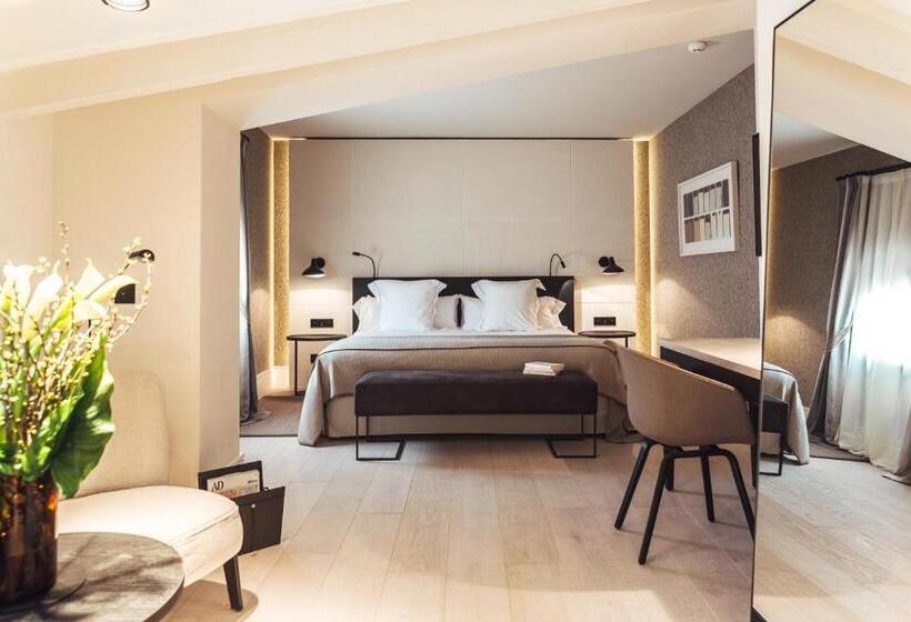 Полулюкс, Sant Francesc Hotel Singular