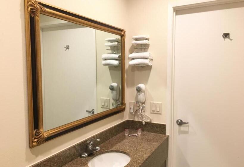 스탠다드 스튜디오, Simply Home Inn & Suites   Riverside