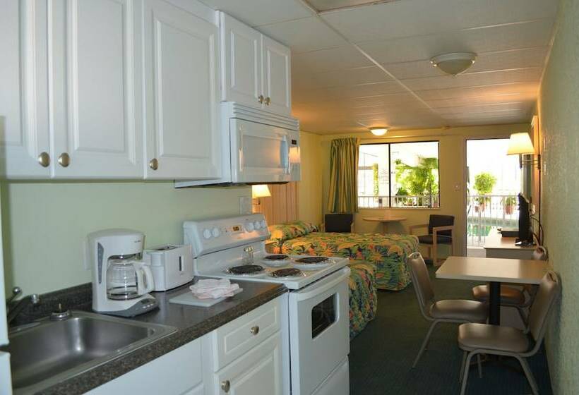２ダブルベッドのスタンダードルーム, Palmetto Beachfront Hotel, A By The Sea Resort