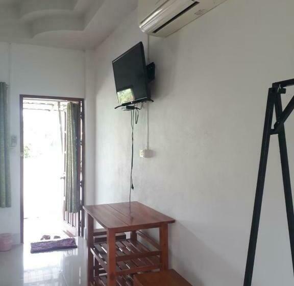 スタンダードルーム, เพชร รีสอร์ท นครไทย Phet Resort, Nakhonthai