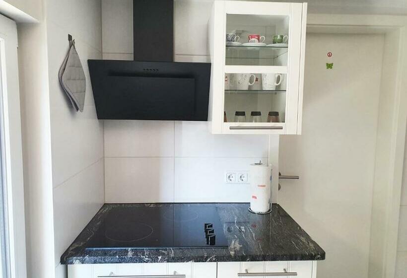 Номер Стандарт, Fremdenzimmer   Petit Quartier