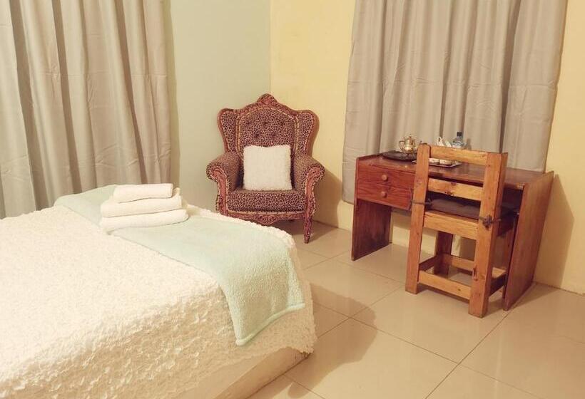 高级大房间, Thokazi Haven Guest House & Backpacker