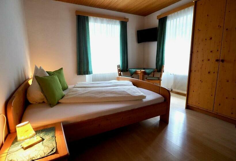 Номер Стандарт, Gasthof Zum Grünen Specht