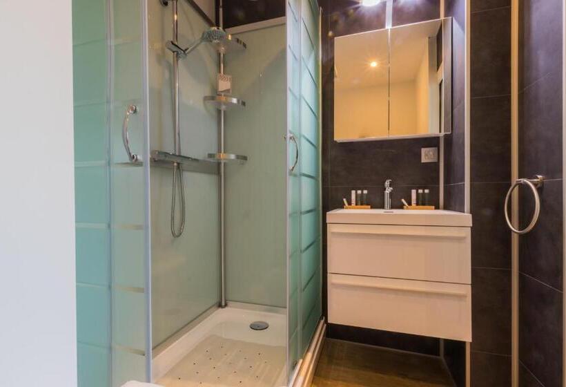 家庭小型套房, Orion B&b
