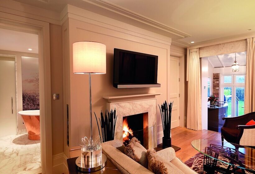 Люкс, Coworth Park  Dorchester Collection